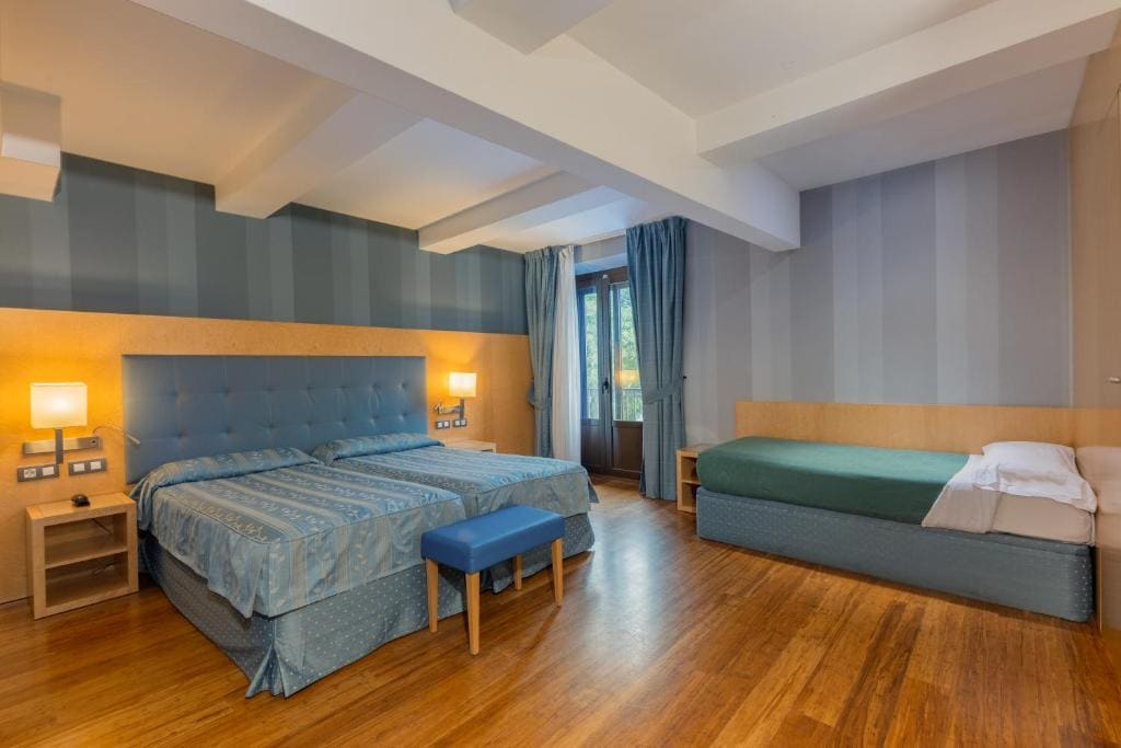 Double Room with Extra Bed and Balcony room - Image 2