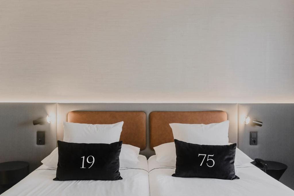 Twin Room with City View room - Image 1
