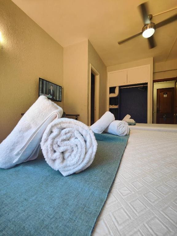 Triple Room with Balcony room - Image 2
