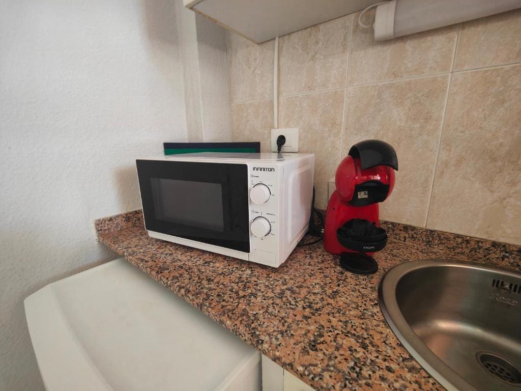 Studio Apartment room - Image 1