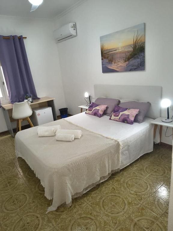 Standard Double Room with Shared Bathroom room - Image 1