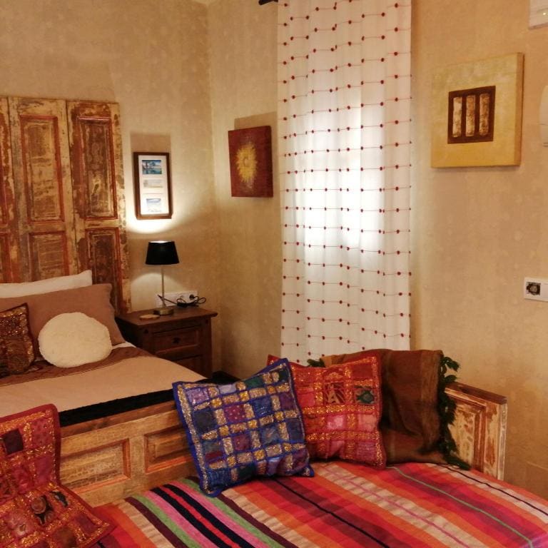 Deluxe Studio room - Image 2