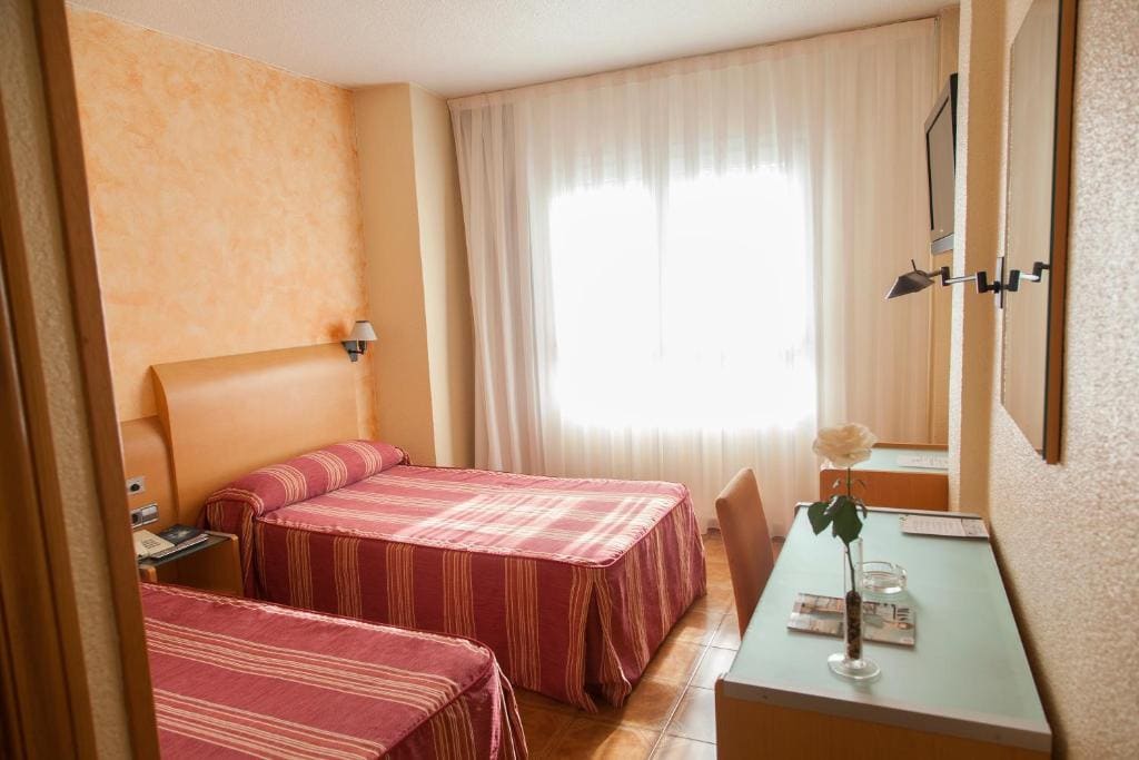 Double or Twin Room room - Image 3
