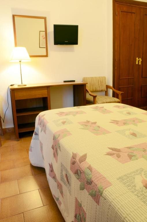 Double or Twin Room room - Image 3