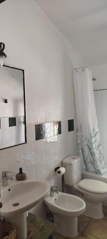 Four-Bedroom House - Disability Access room - Image 1