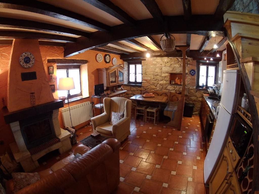One-Bedroom House room - Image 2