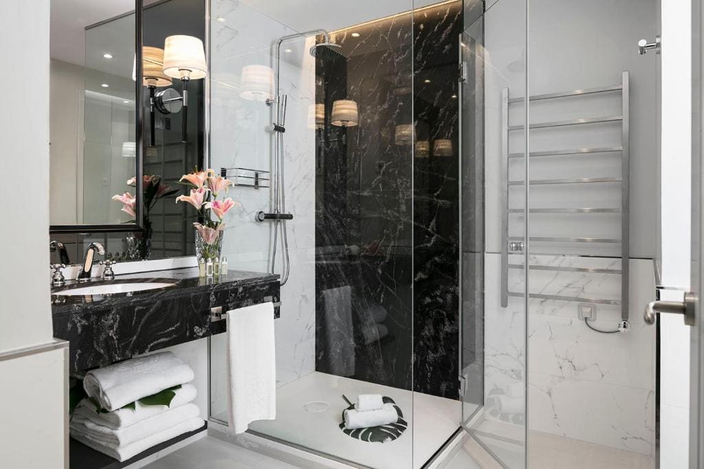 Superior Double or Twin Room room - Image 3