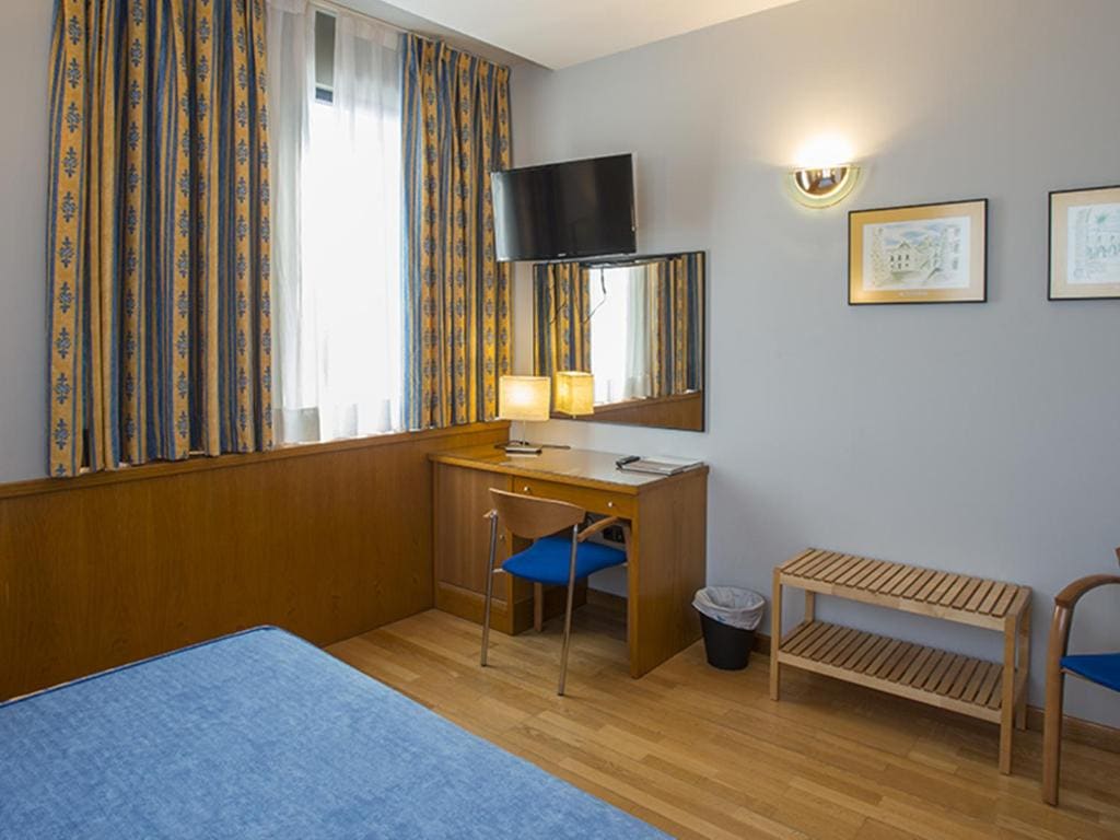 Large Double Room room - Image 1