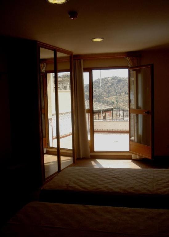 Superior Twin Room with City View room - Image 1