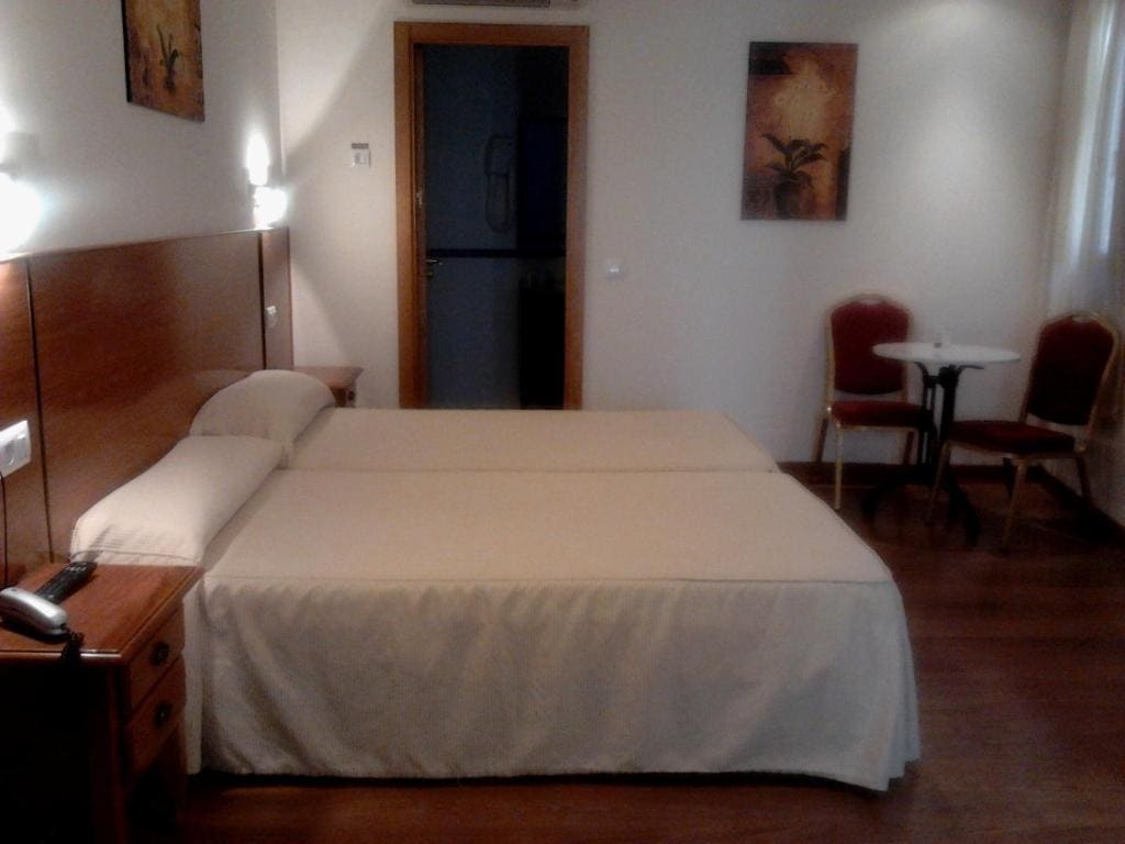 Double or Twin Room room - Image 3