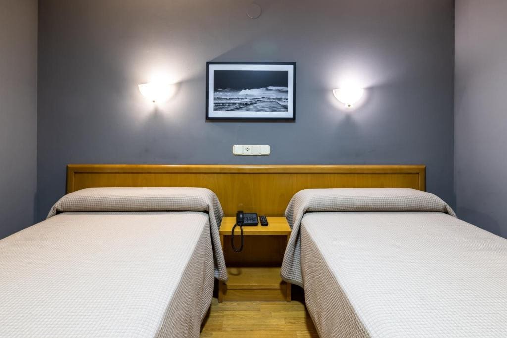 Classic Twin Room room - Image 1