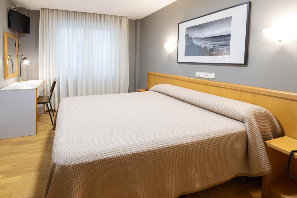 Classic Quadruple Room room - Image 1