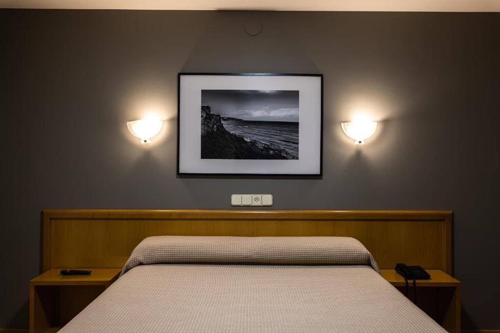 Classic Quadruple Room room - Image 3