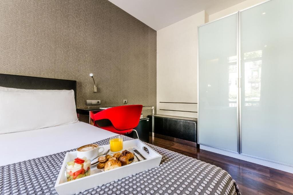 Double Room with Terrace room - Image 3
