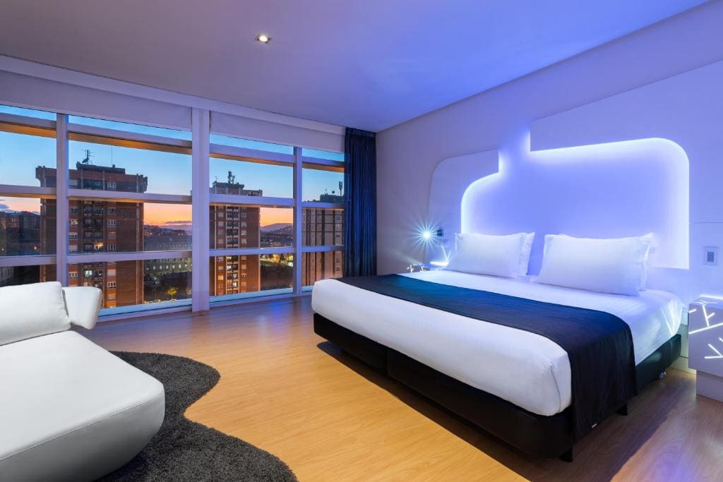 Deluxe Suite room - Image 2