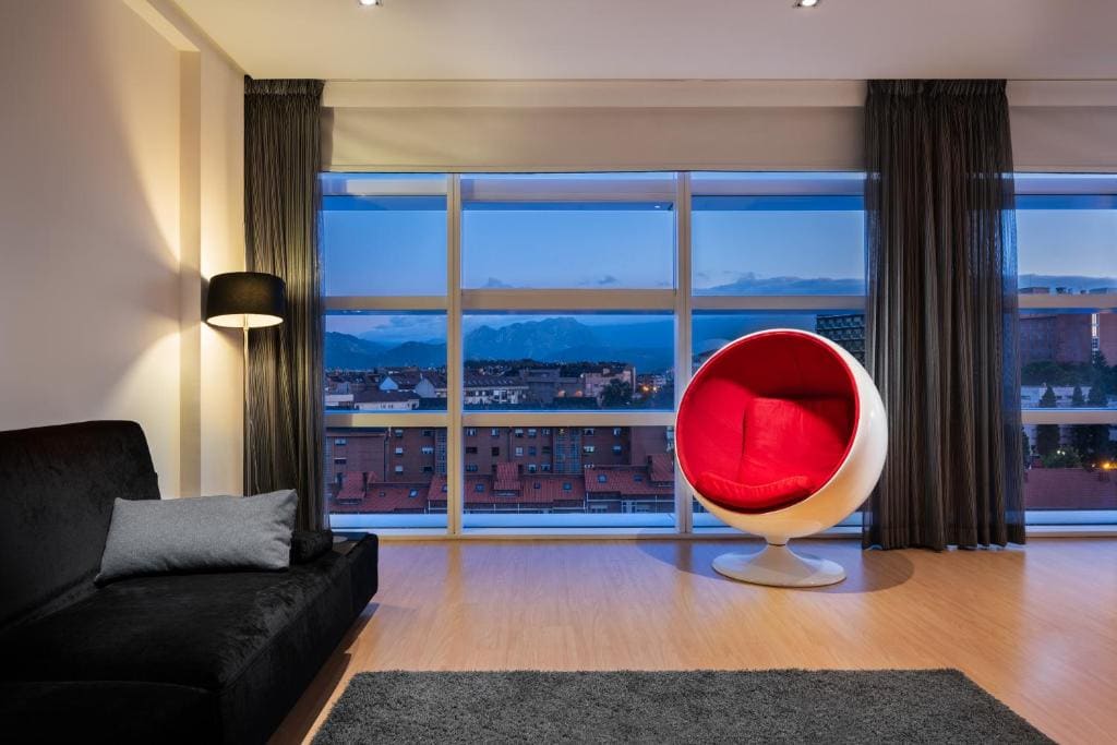 Deluxe Suite room - Image 3