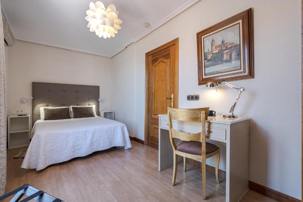 Double Room with Terrace room - Image 2