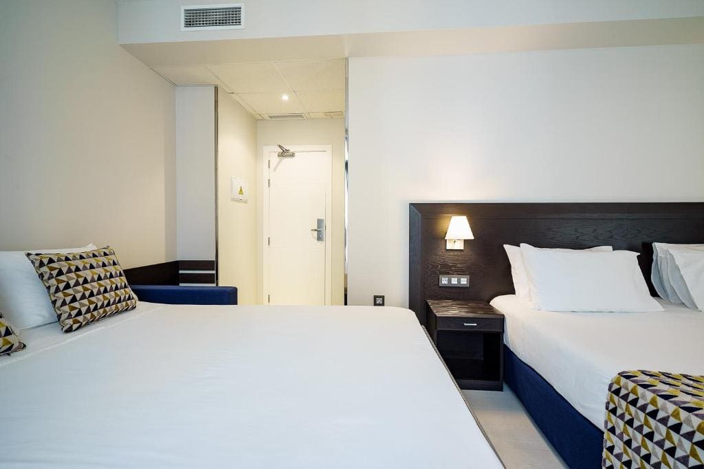 Quadruple Room room - Image 2