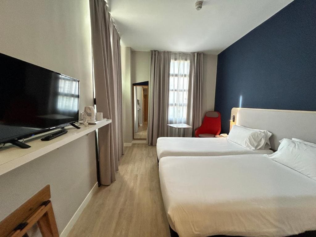 Standard Room with Free Breakfast room - Image 1
