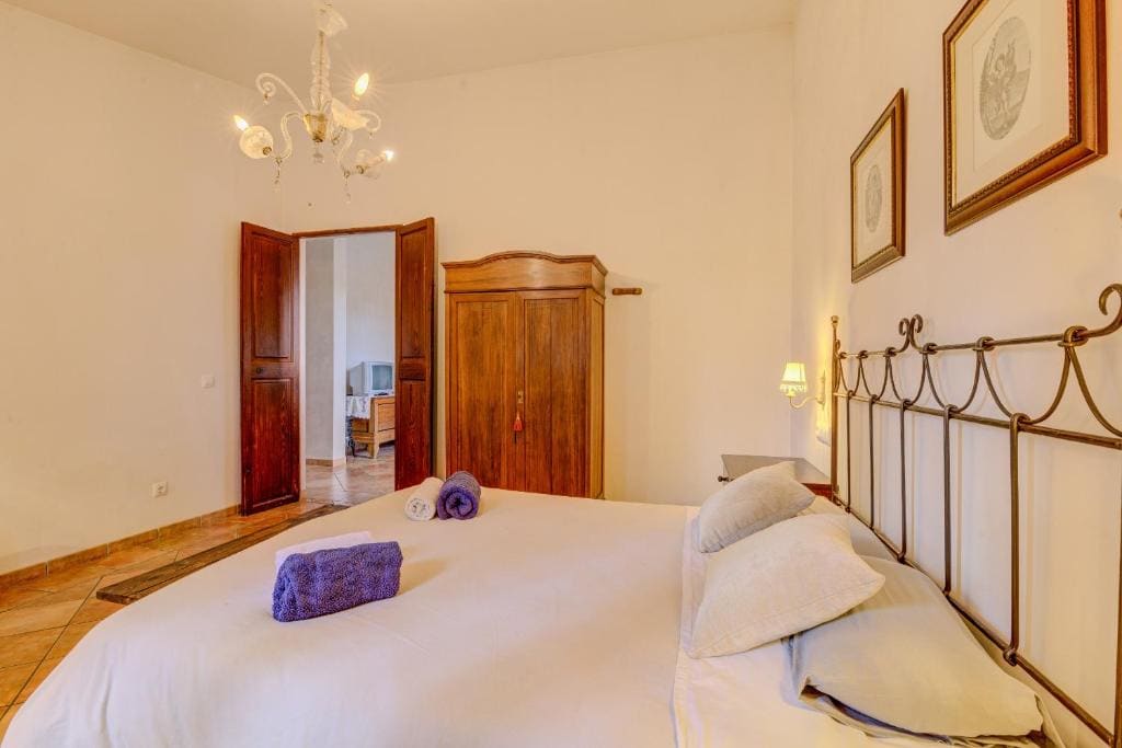 Holiday Home room - Image 2