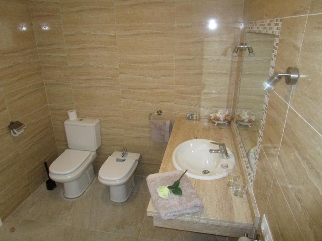Deluxe Double Room with Balcony and Sea View room - Image 2