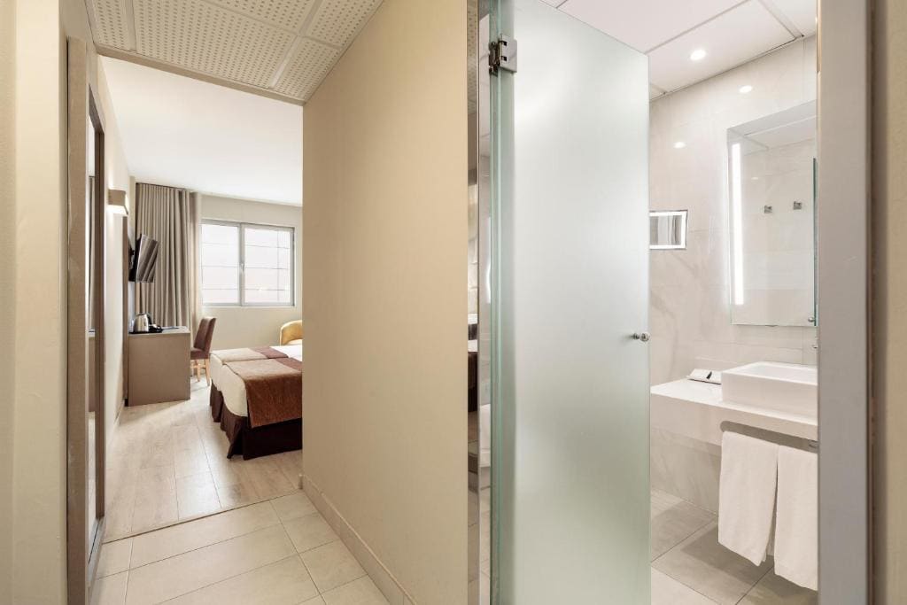 Twin Room room - Image 3