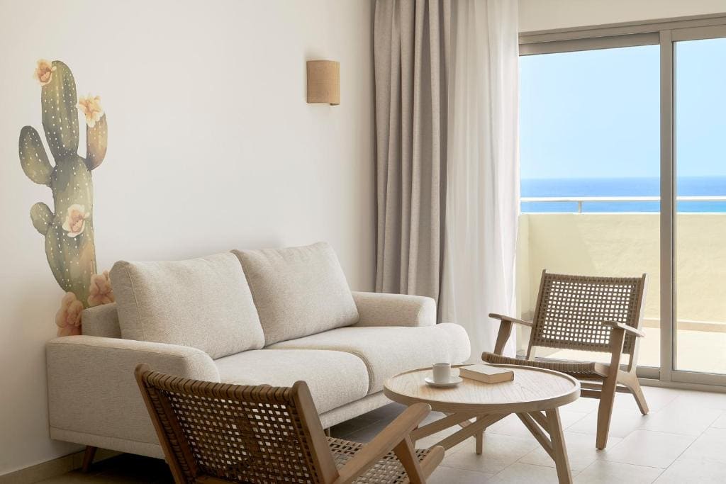 Suite Sea View Priority Location room - Image 1