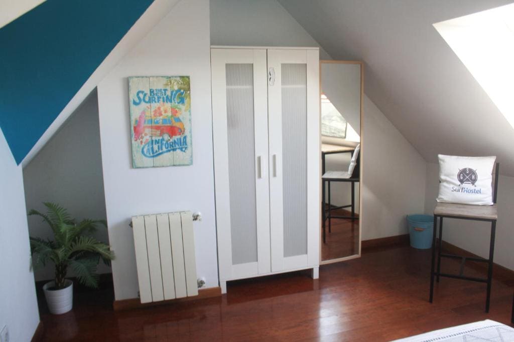 Standard Double Room with Shared Bathroom room - Image 2
