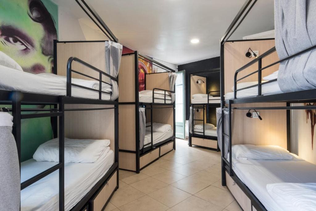 Bed in 12-Bed Mixed Dormitory Room Ensuite room - Image 2