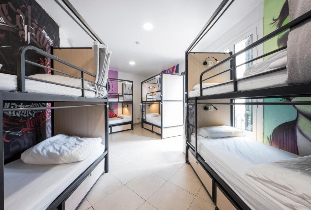Bed in 12-Bed Mixed Dormitory Room Ensuite room - Image 1