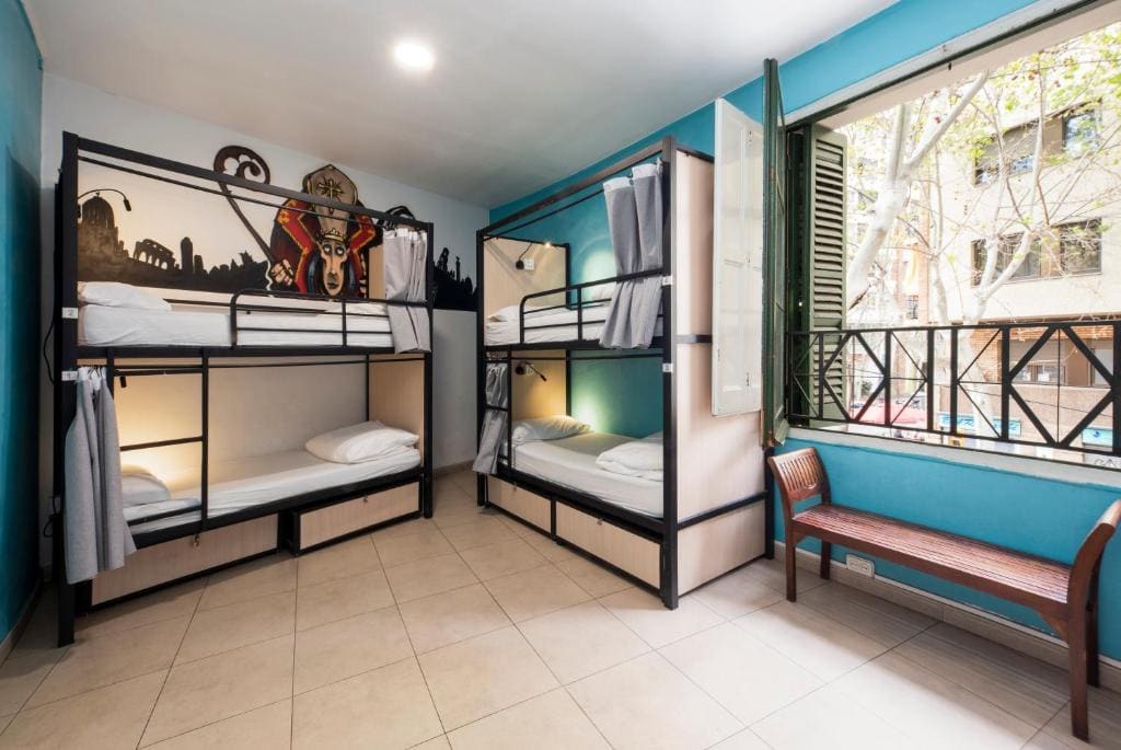 Bed in 6-Bed Mixed Dormitory Room Ensuite room - Image 1