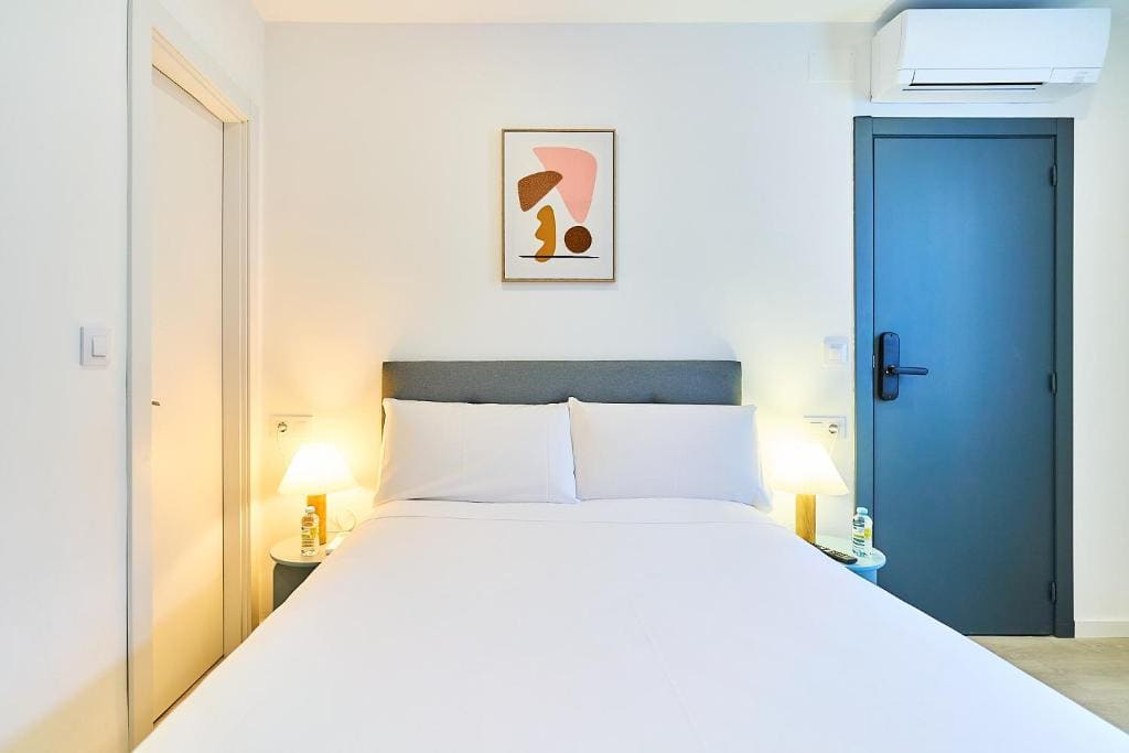 Economy Double Room room - Image 3
