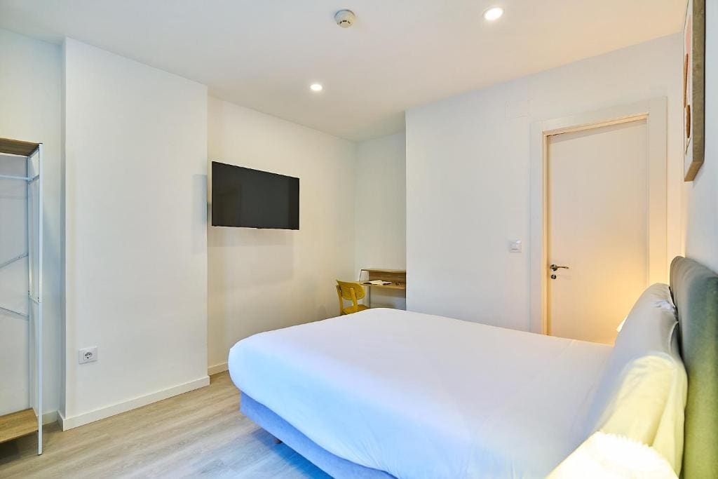 Economy Double Room room - Image 2