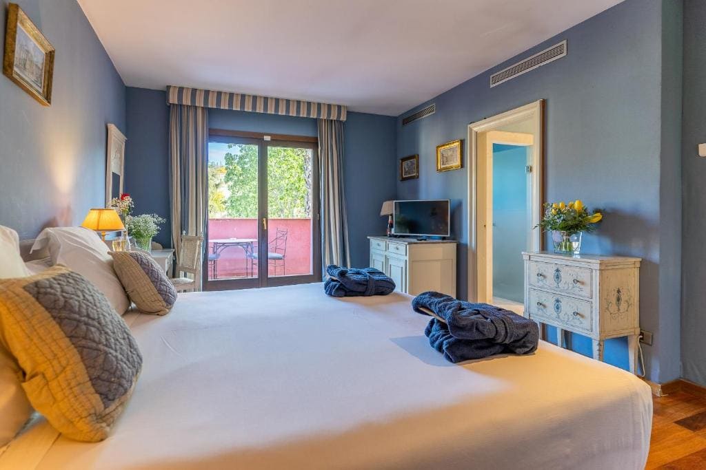 Double Room with Terrace room - Image 3