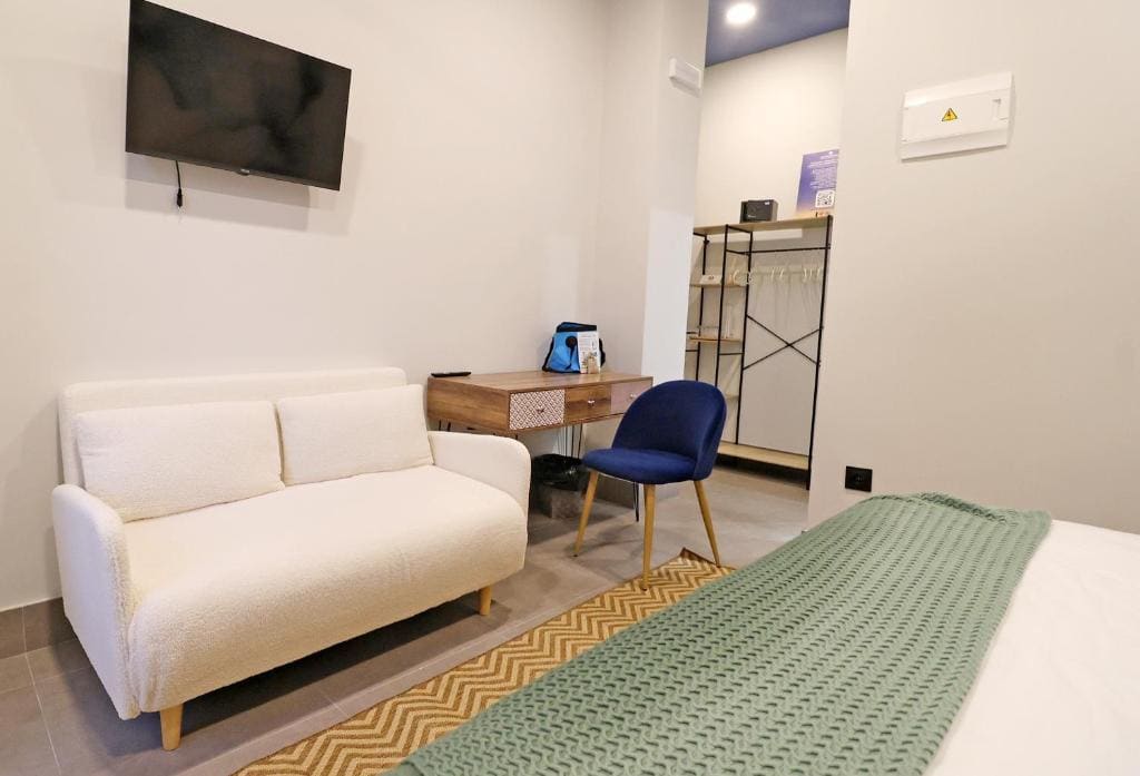 Deluxe Double Room with Extra Bed room - Image 1