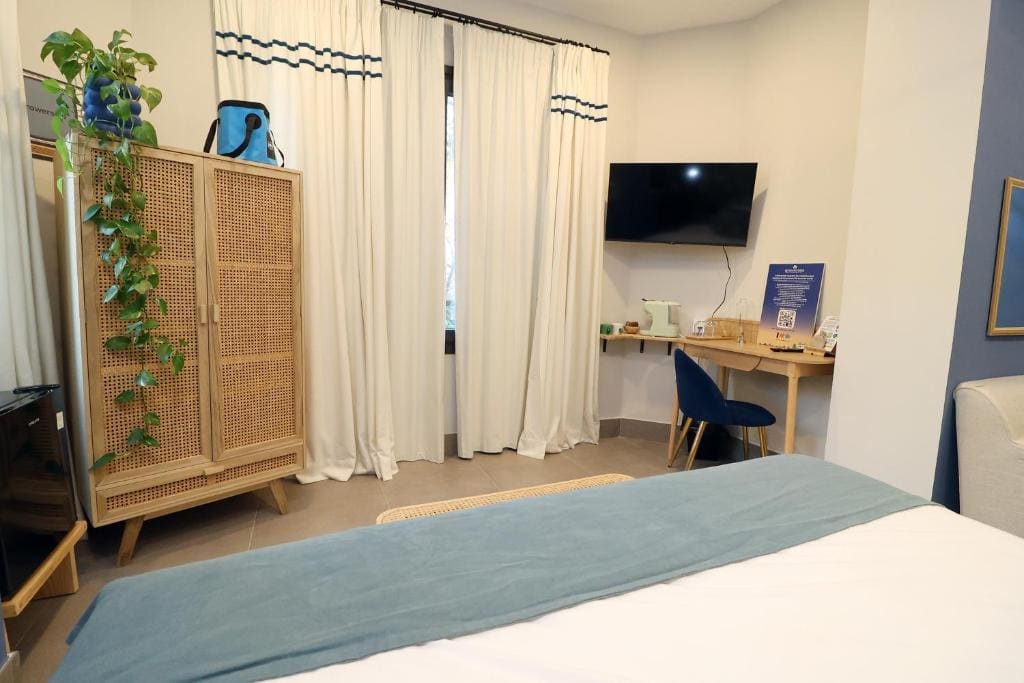 Standard Double Suite room - Image 2