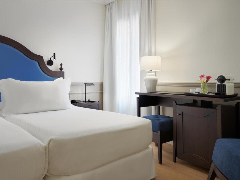 Double or Twin Room room - Image 2