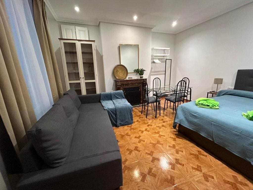 Quadruple Room with Shared Bathroom room - Image 1