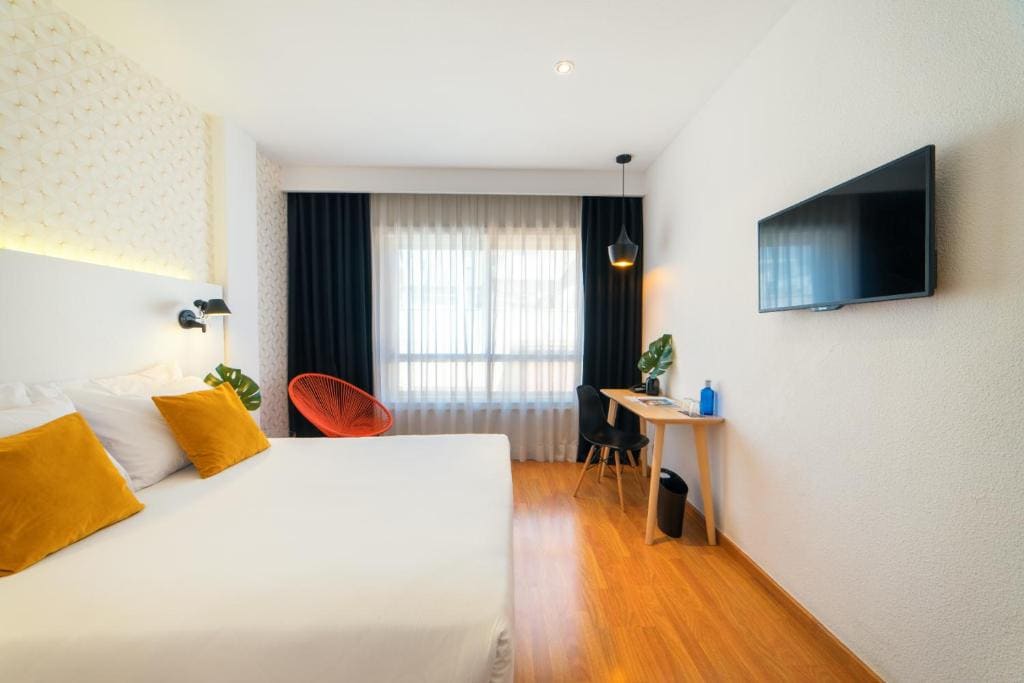 Standard Double or Twin Room room - Image 1