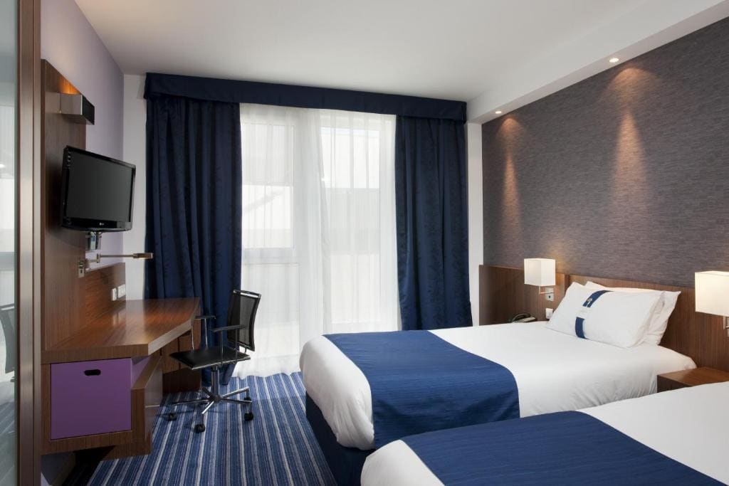 Standard Twin Room - Free Breakfast room - Image 3