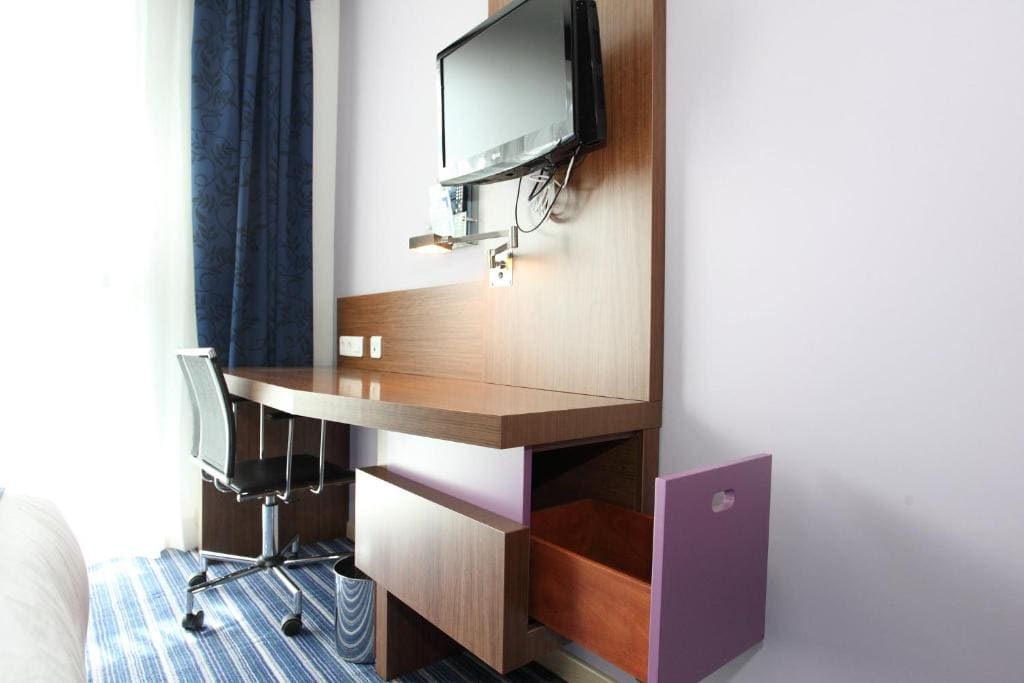 Standard Room with Free Breakfast room - Image 1