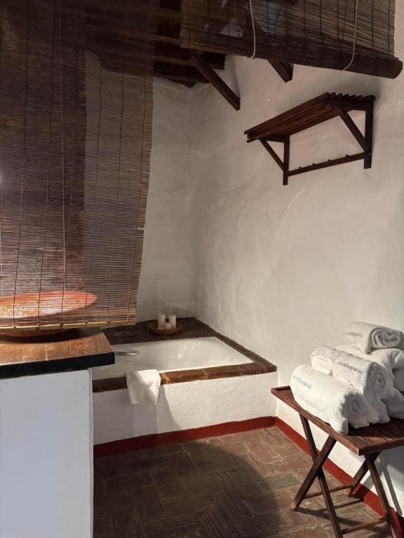 Superior Double Room room - Image 3