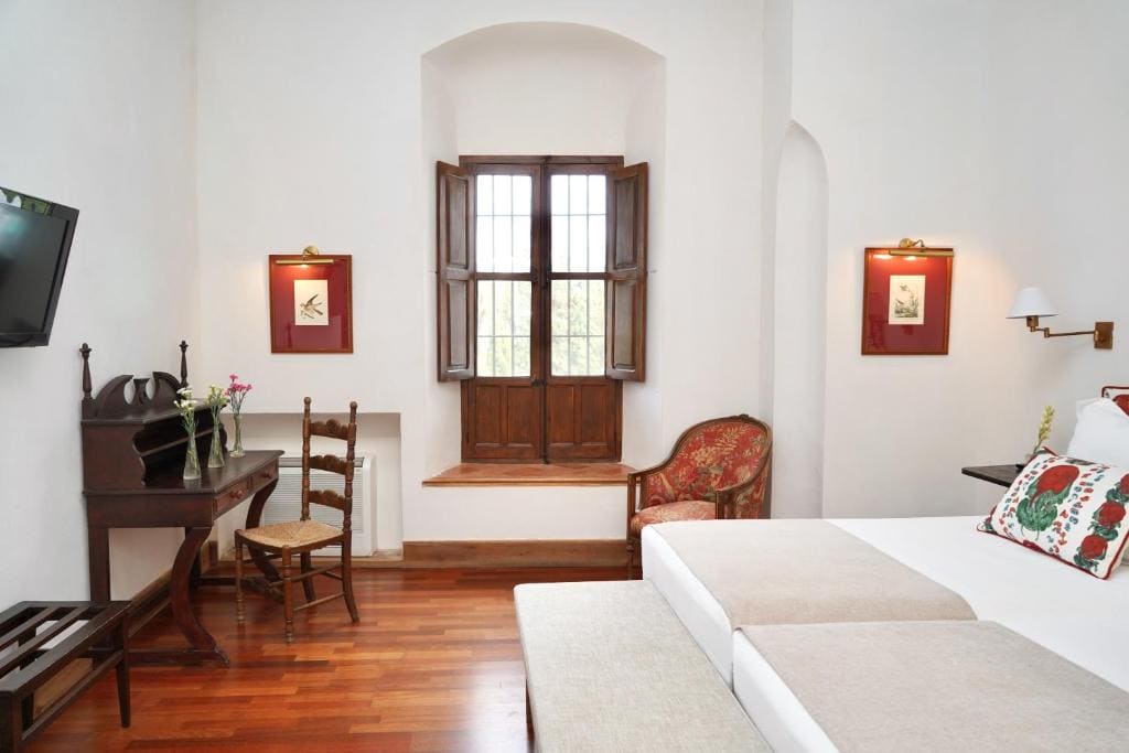 Deluxe Double Room room - Image 2