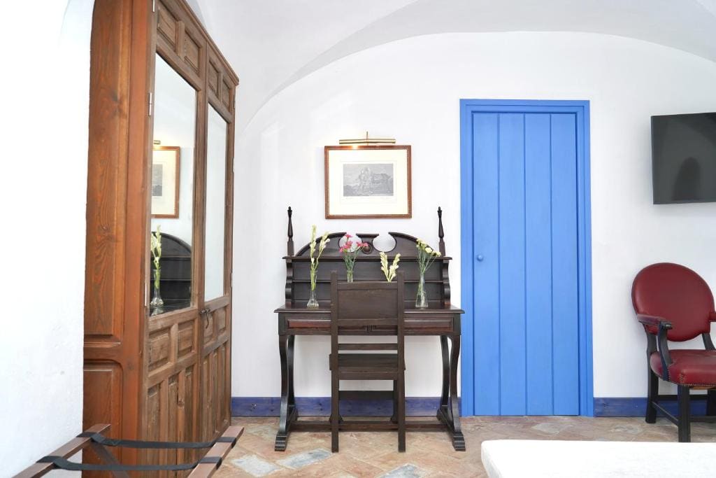 Superior Double Room room - Image 2
