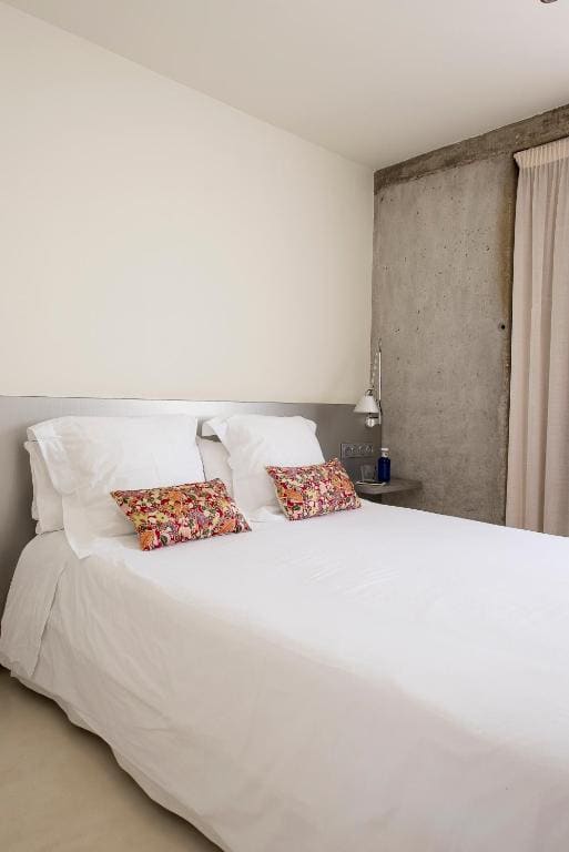 Standard Double Room room - Image 2