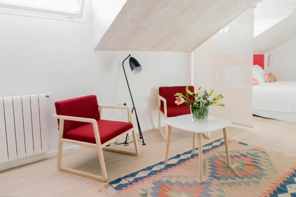 Penthouse apartment in suite, one bedroom and private terrace room - Image 2