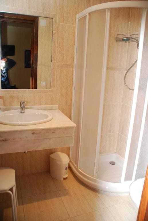 Double or Twin Room room - Image 3