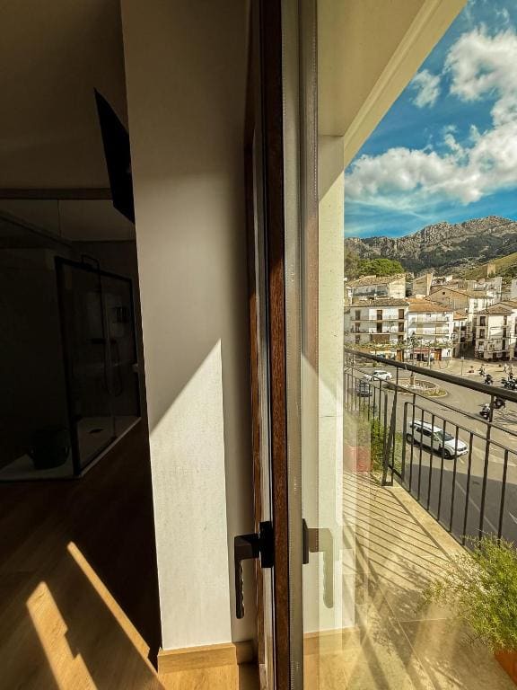 Deluxe Double Room with Castle View room - Image 2