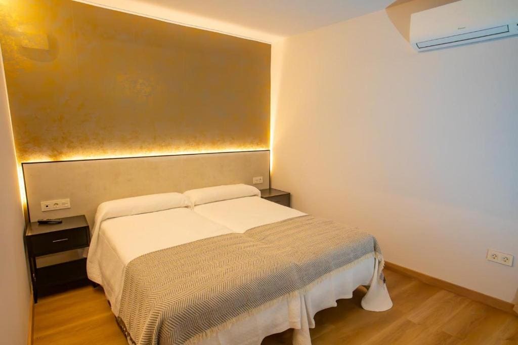 Deluxe Double Room room - Image 2