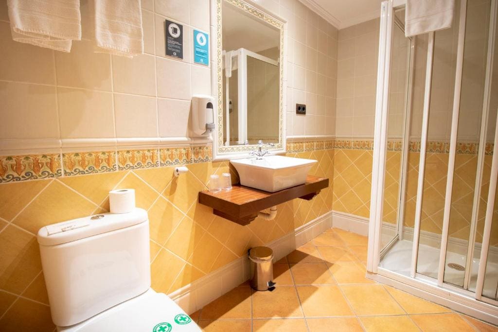 Superior Double Room room - Image 2